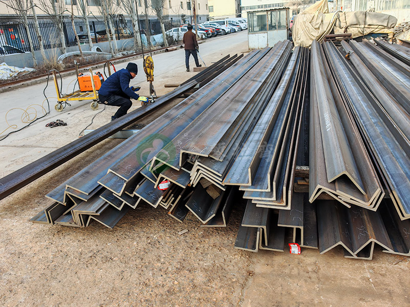 Stretch Bending of 200×125×14 Angle Steel
