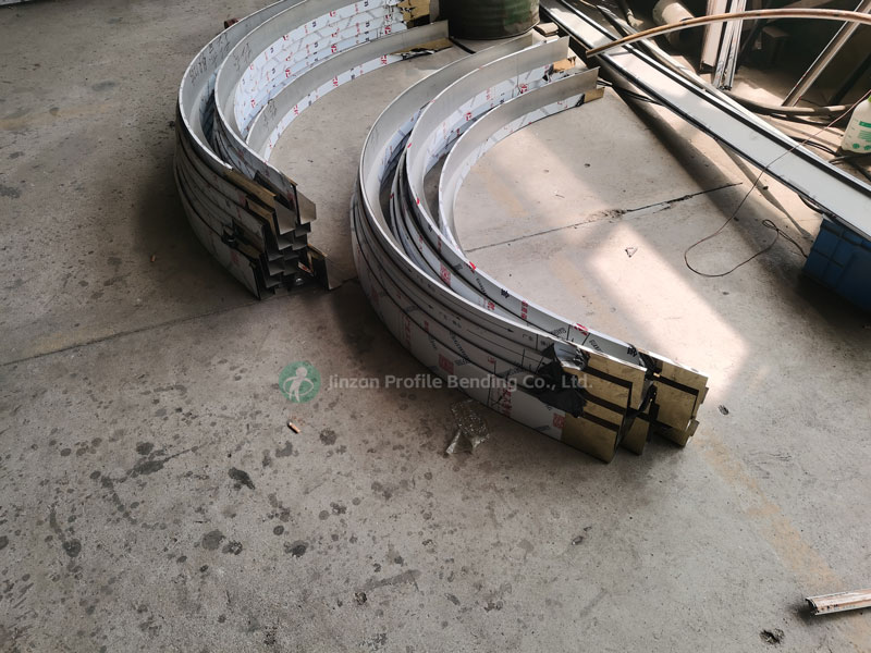 Large-scale Stainless Steel Edge Bending for Wrapping